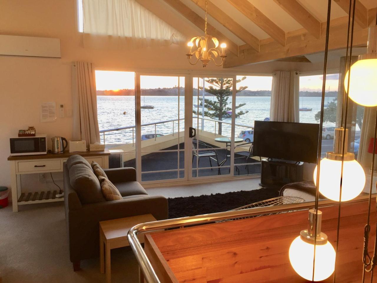 Bucklands Beach Waterfront Motel Auckland Exterior photo